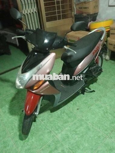 Honda Click Hồng, Đỏ Cả nam và nữ