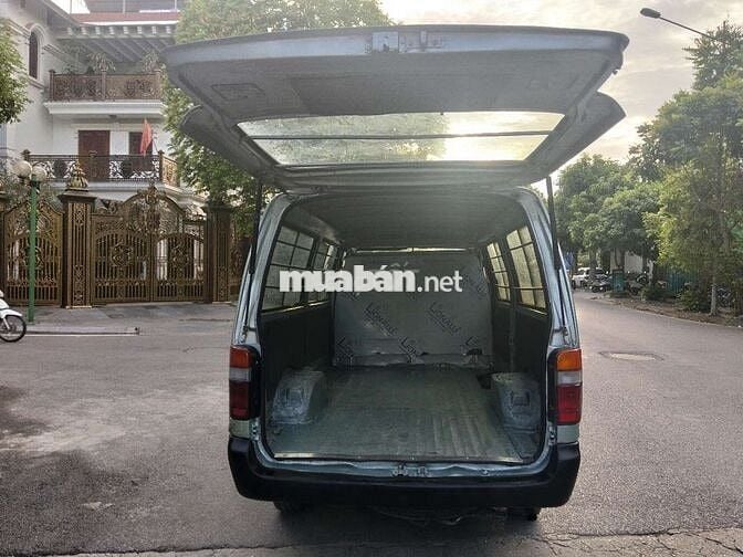 Toyota Hiace tải van