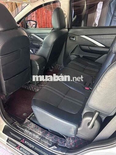 Mitsubishi Xpander Premium 2023 Trắng 7 chỗ