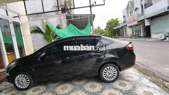 Ford Fiesta 2011 Số sàn 12340 km Đen