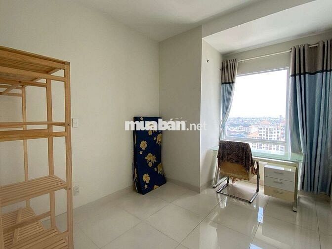 Cho thuê căn góc 2PN 64m2 đối diện Đầm Sen