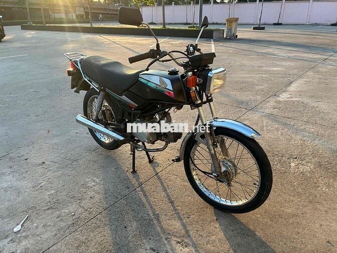 Honda Win 100 côn tay Đen Indonesia