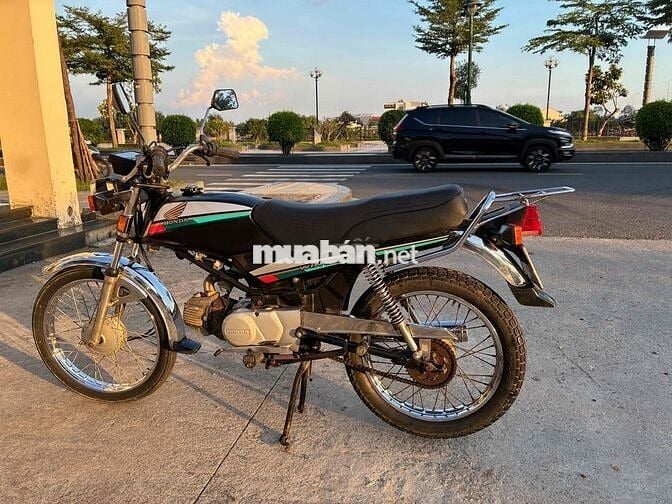 Honda Win 100 côn tay Đen Indonesia