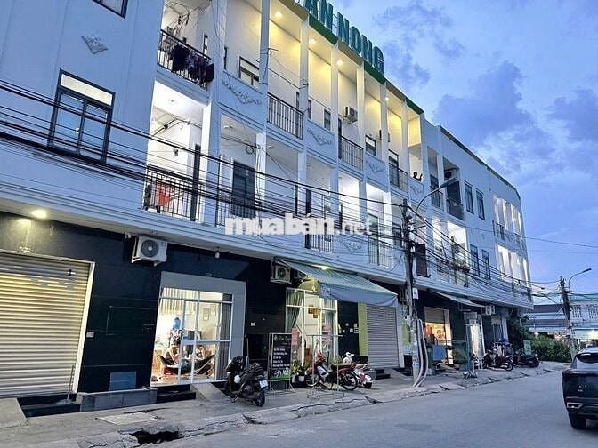 DUPLEX TO ĐÙNG 30M2 NGAY COOP MART CỔNG CHÀO BẾN LỨC MỚI XÂY CỬA SỔ