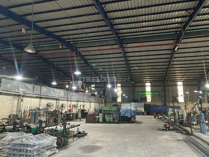 Nhà xưởng cho thuê Dĩ An , Bình Dương , DT: 7,000m2