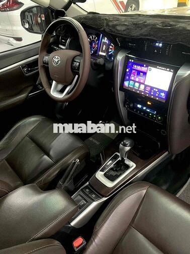 TOYOTA FORTURNER 2.7V 2018 Bạc