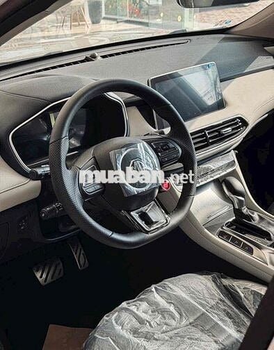 MG HS Luxury C-SUV Trắng mới 100%