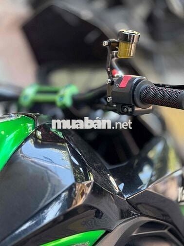 Kawasaki Z800 ABS nhiều đồ chơi