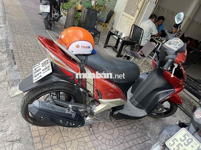 Yamaha Luvias Đỏ