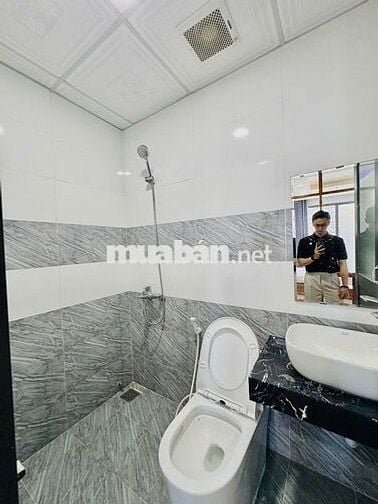 1BR APARTMENT W/ BALCONY NEAR THE BEACH – HA DAC ST