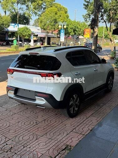 KIA SONET PREMIUM 2022 Trắng 5 chỗ gầm cao rất đep