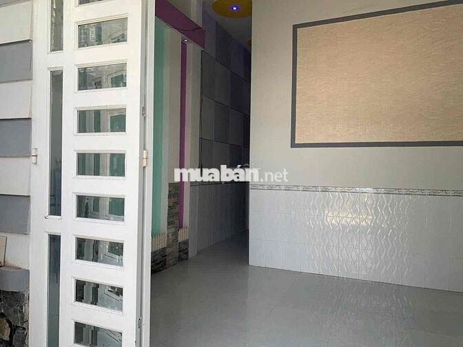 Nhà 2 phòng có máy lạnh hẻm ô toi đường Nhật Tảo