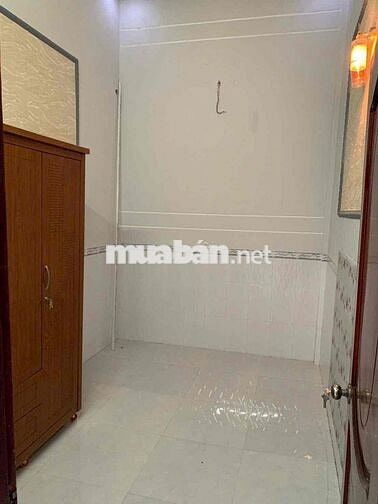Nhà 2 phòng có máy lạnh hẻm ô toi đường Nhật Tảo