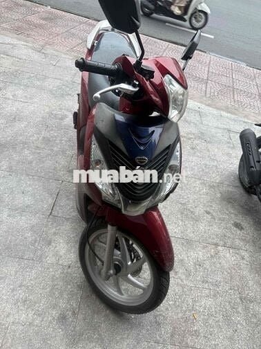 Honda Vision binh xang phun Fi nhut 2017