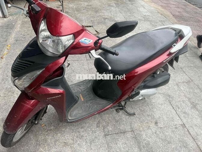 Honda Vision binh xang phun Fi nhut 2017