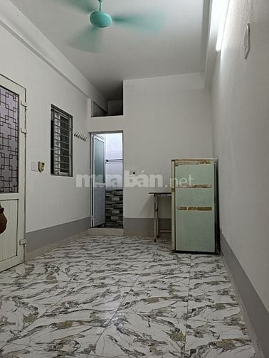 CHO THUÊ PHÒNG 206, 402 (3 triệu) & 502 (2,6 triệu) – TÂN MAI đủ tiện