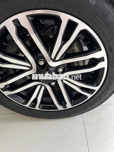 Attrage Premium CVT 2023 . 5 vỏ zin còn theo xe