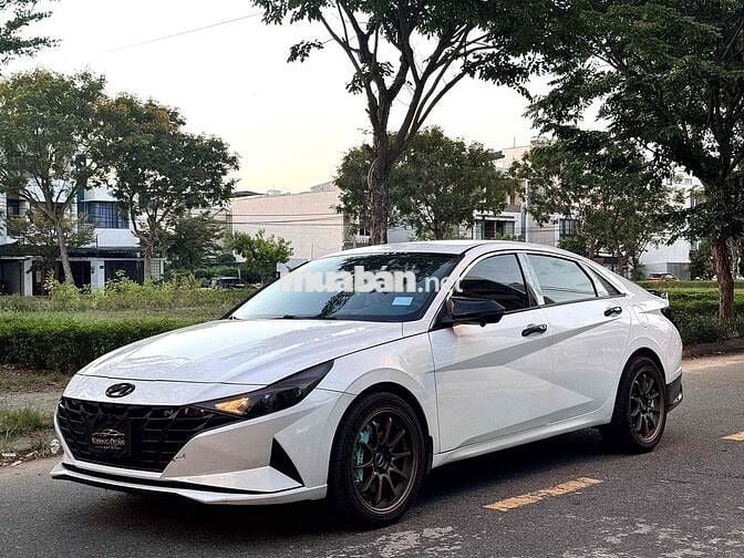 Hyundai Elantra 2022 tiêu chuẩn