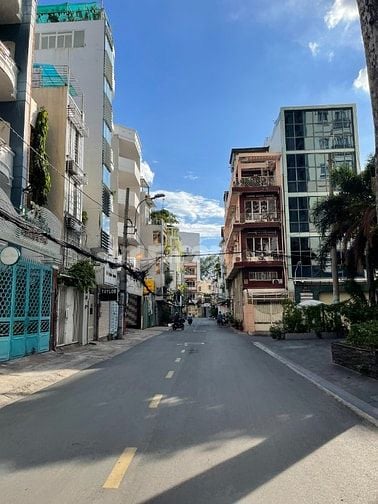 Hẻm Xe Hơi tới nhà Cư Xá Đô Thành P4 Q3