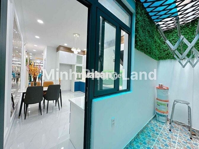NHÀ 4 TẦNG BTCT –NGÃ TƯ NGUYỄN THỊ THẬP, QUẬN 7 – 5M x 16.5M – 4PN