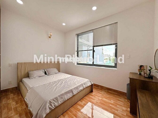 NHÀ 4 TẦNG BTCT –NGÃ TƯ NGUYỄN THỊ THẬP, QUẬN 7 – 5M x 16.5M – 4PN