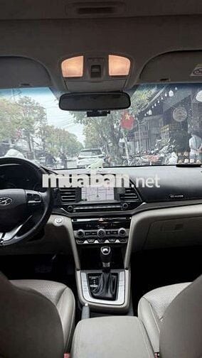 Hyundai Elantra 1.6AT 2019 90000 km