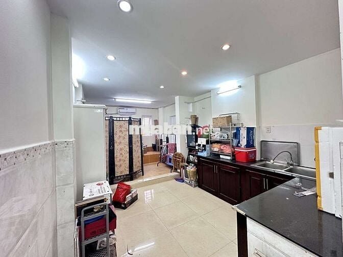 🏤 NHÀ 5 TẦNG 35 m² HẺM XE HƠI Đ. CAO THẮNG Q3. GIÁ TL 8,7 TỶ. 