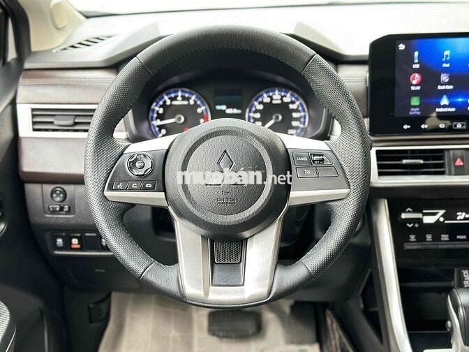 Mitsubishi Xpander 1.5AT Premium 2023 Trắng 7 chỗ