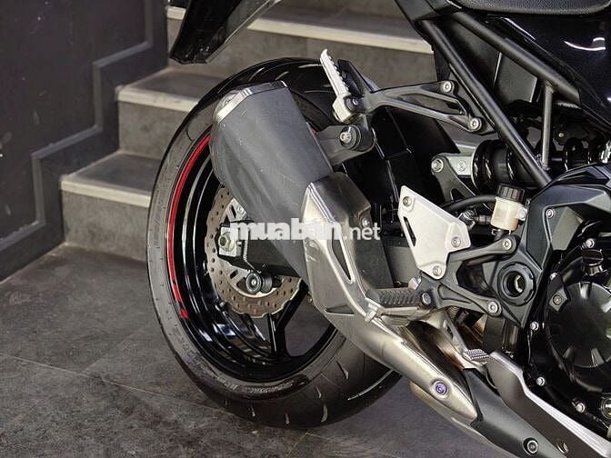 Kawasaki Z900 ABS 2023 Đen Đỏ 8000 km