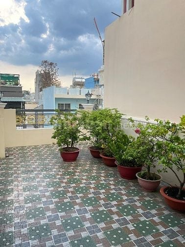 CẦN BÁN NHÀ mặt tiền 81 đg702 HỒNG BÀNG DT:3,4&15M, 2LẦU đÚC.