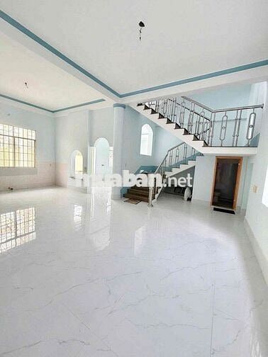 Cho thuê Biệt thự 600m2 ngay trung tâm Ninh Kiều