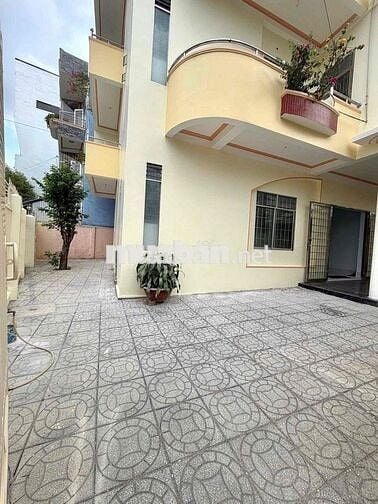 Cho thuê Biệt thự 600m2 ngay trung tâm Ninh Kiều