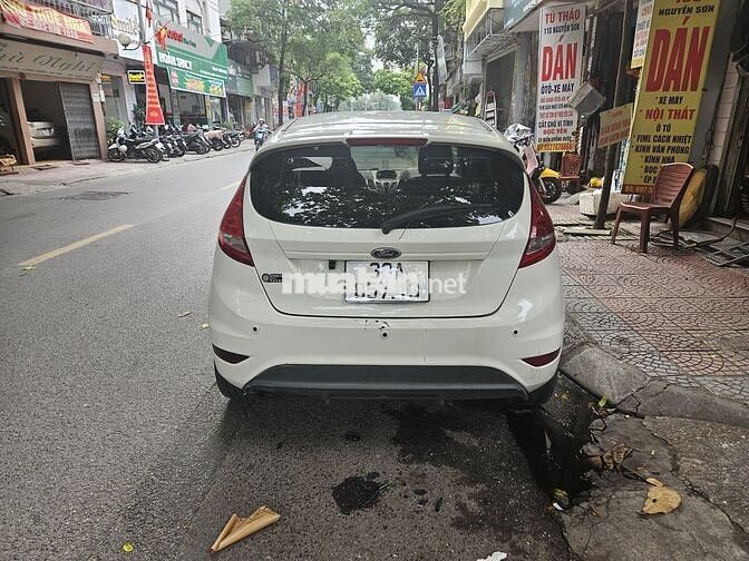 Ford Fiesta 1.6 AT 2013 Trắng Tự động