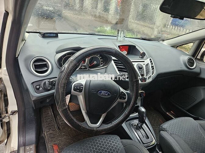 Ford Fiesta 1.6 AT 2013 Trắng Tự động