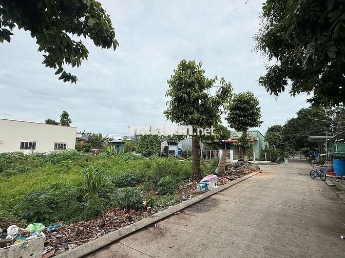 SIÊU PHẨM CÓ 1-0-2: ĐẤT LÔ GÓC 3 MẶT TIỀN – TRUNG TÂM XÃ TRƯỜNG LONG