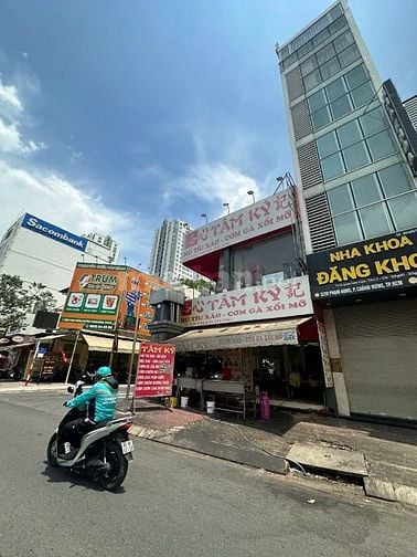 Xử lý NH nên Tôi bán gấp nhà mặt tiền 4lau Phạm Hùng,Q8,88m2,KD tốt
