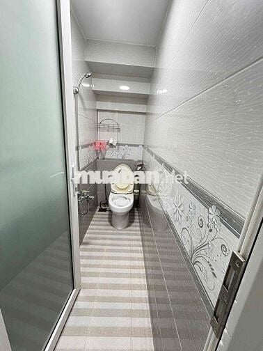 Nhà trệt lầu có nội thất KDC 30/4