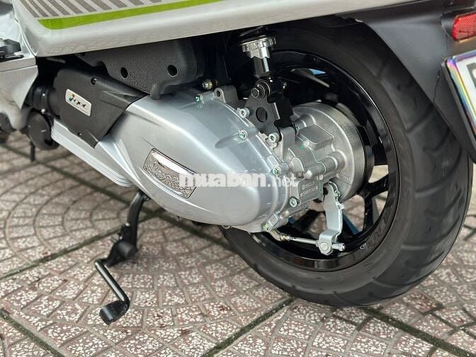 Vespa Tech 125cc 2025 Bạc 2000 km MH61823