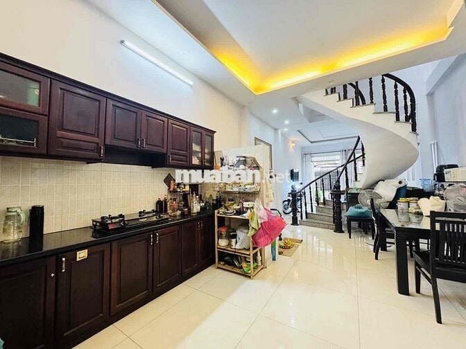 hơn 5 ty sỡ hữu 74m2 ngang ~5m nhà thoáng mát phú thuận hàng xóm yên