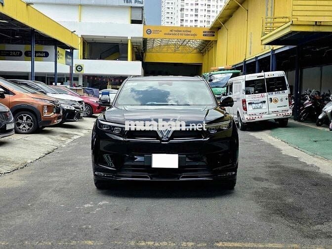 Vinfast VF9 Plus 2025 Đen lướt