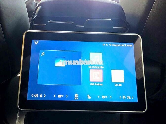 Vinfast VF9 Plus 2025 Đen lướt