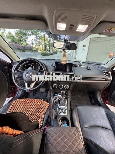 Mazda Mazda 3 đỏ