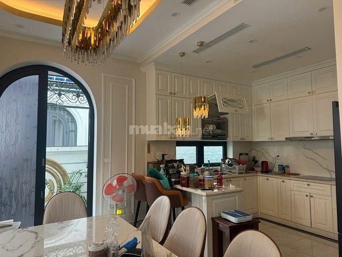 HOT ! Căn Liền kề Sao Biển, Vị trí đẹp, đang ở. Giá 15,5 tỷ có TL