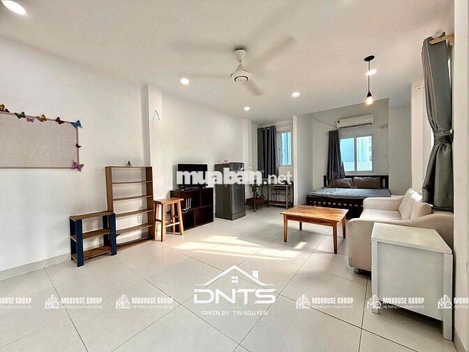 Phòng trọ trung tâm quận 1, đầy đủ nội thất, cửa sổ trời đh Nhân Văn