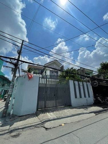 Biệt thự 300m2 MT đường Liên Khu 10-11 - 3 phòng, 35 triệu/tháng
