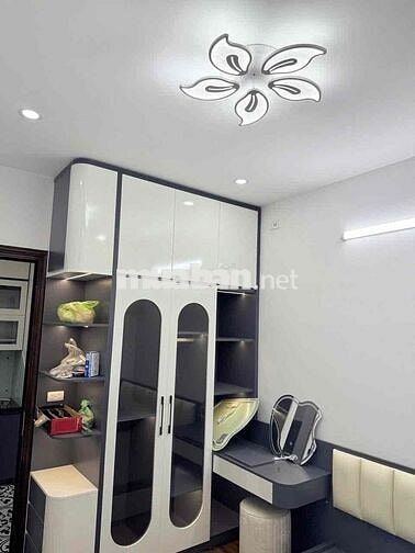 Chính chủ bán căn hộ chung cư Việt Hưng
