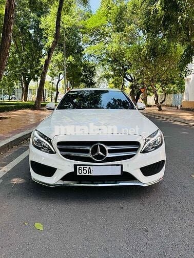 Mercedes-Benz C300 AMG 2018 (1 Chủ - Rất Mới)