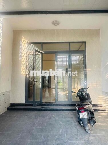 NHÀ SIÊU RỘNG 5x30 2 LẦU SÂN XE HƠI 5PN