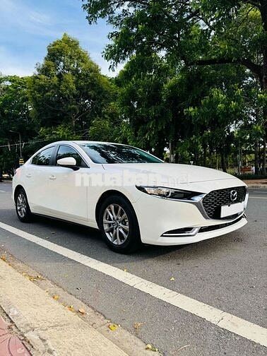 Mazda 3 Luxury 2023 Trắng 19.000km
