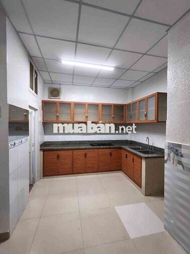Bán nhà Âu Cơ, 4m x 9m, hỗ trợ vay, chỉ hơn 3 tỷ TL